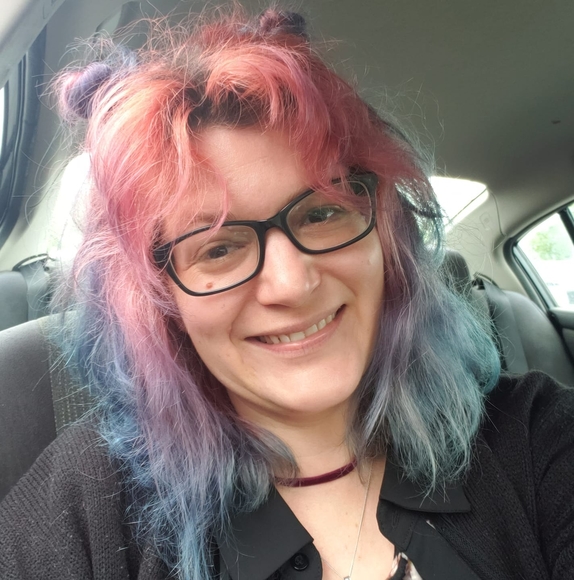 Meet your Posher, Candice - Picture 1 of 1